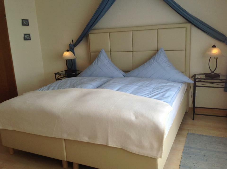Haus Diana Bed & Breakfast Dottingen  Eksteriør bilde