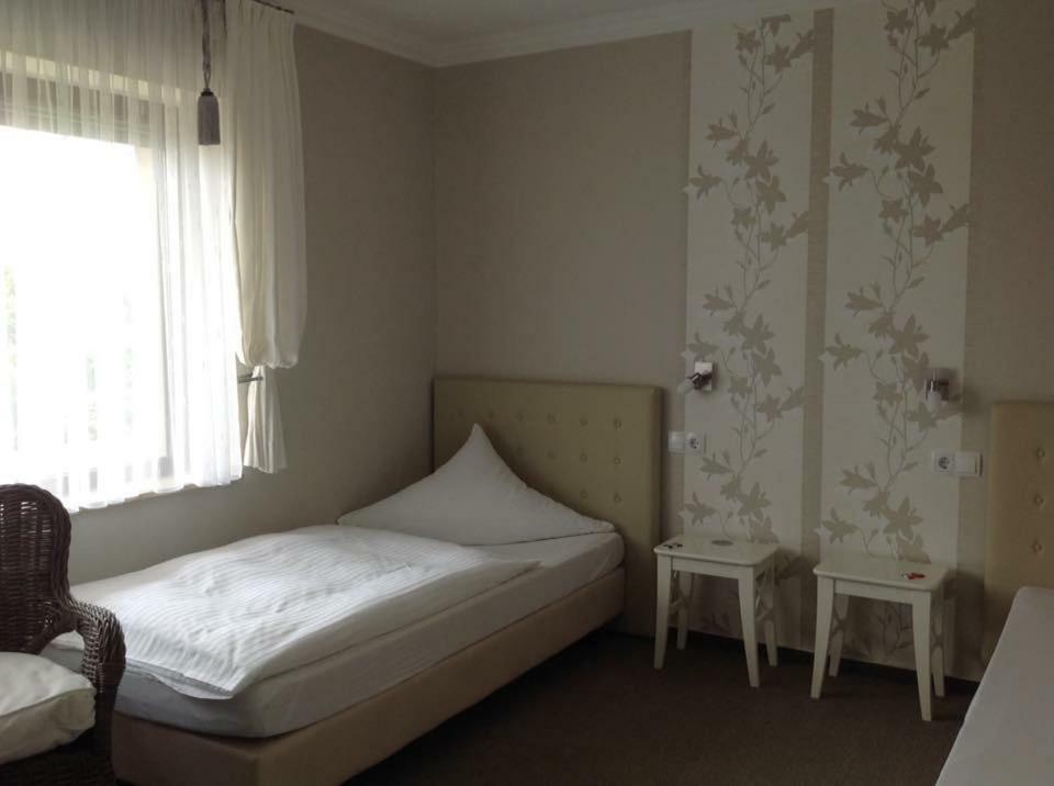 Haus Diana Bed & Breakfast Dottingen  Eksteriør bilde